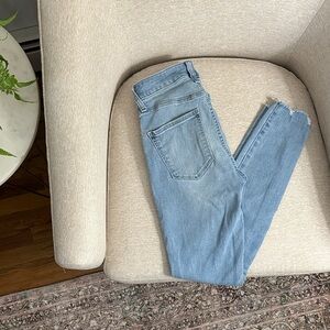 GAP Women's universal jegging’s high-rise in Light Blue